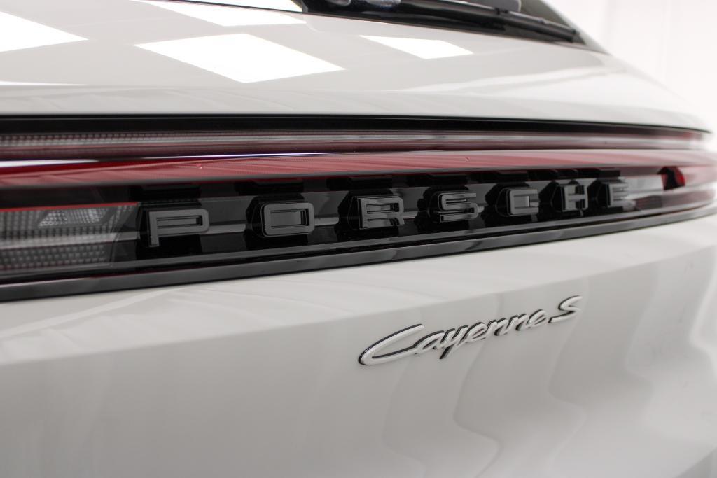 new 2025 Porsche Cayenne car, priced at $131,825