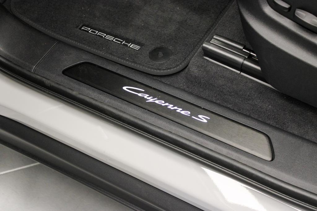 new 2025 Porsche Cayenne car, priced at $131,825