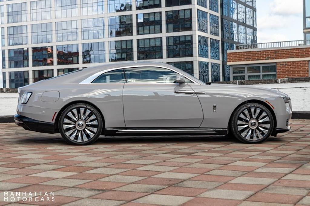 new 2024 Rolls-Royce Spectre car, priced at $519,425