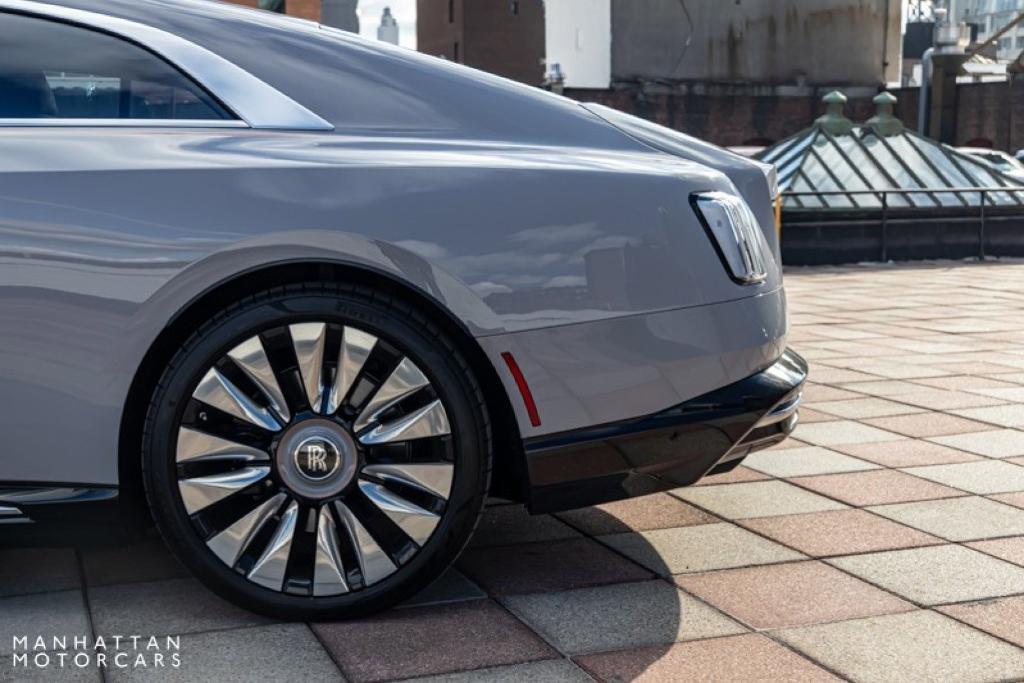 new 2024 Rolls-Royce Spectre car, priced at $519,425