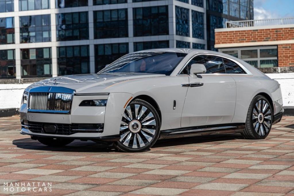 new 2024 Rolls-Royce Spectre car, priced at $519,425