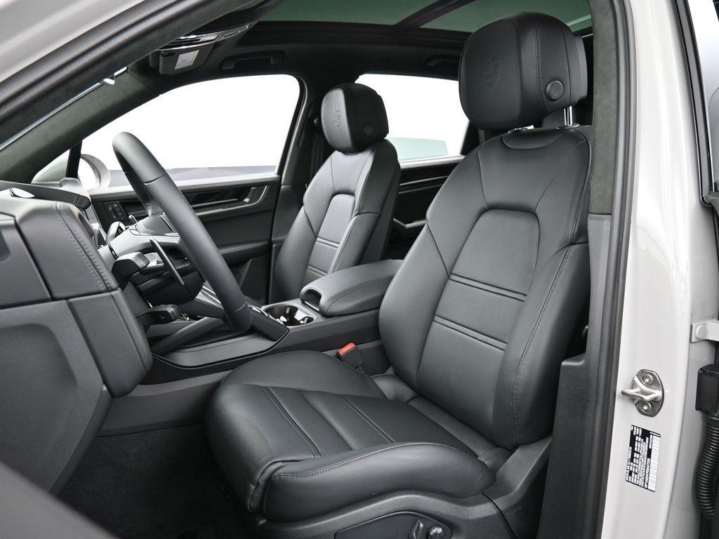 new 2025 Porsche Cayenne car, priced at $174,445
