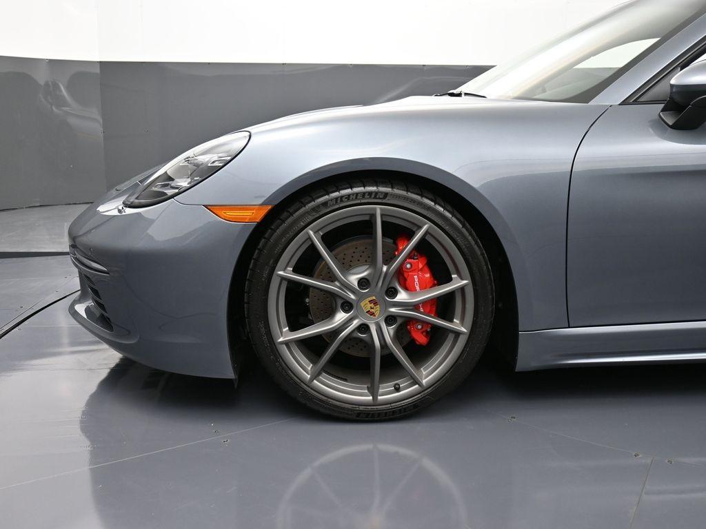new 2025 Porsche 718 Cayman car, priced at $103,915
