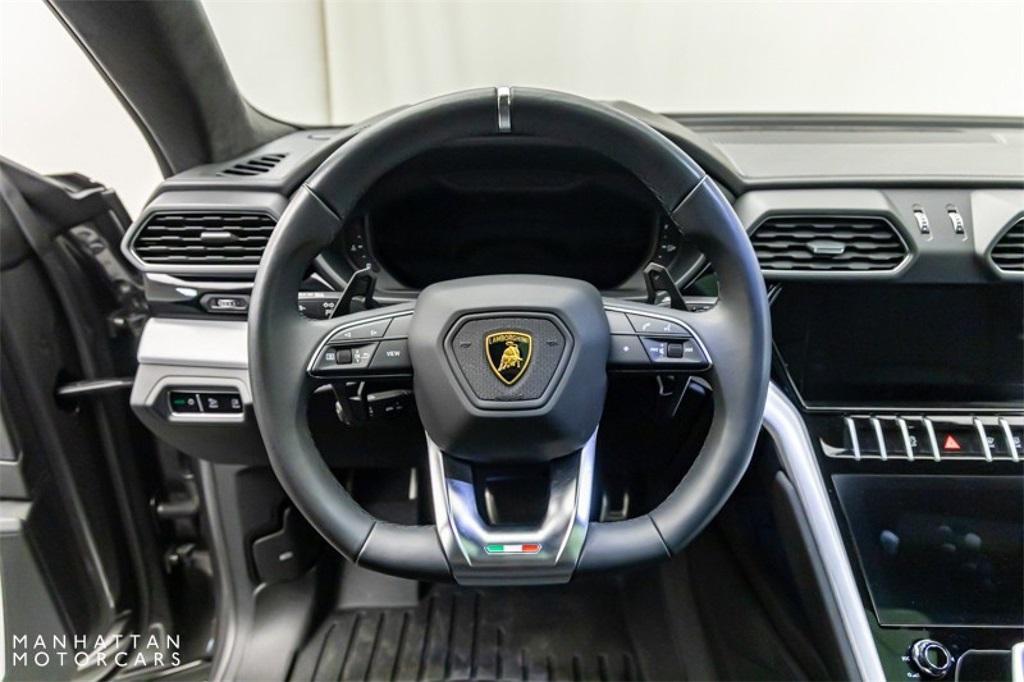 used 2022 Lamborghini Urus car, priced at $235,500