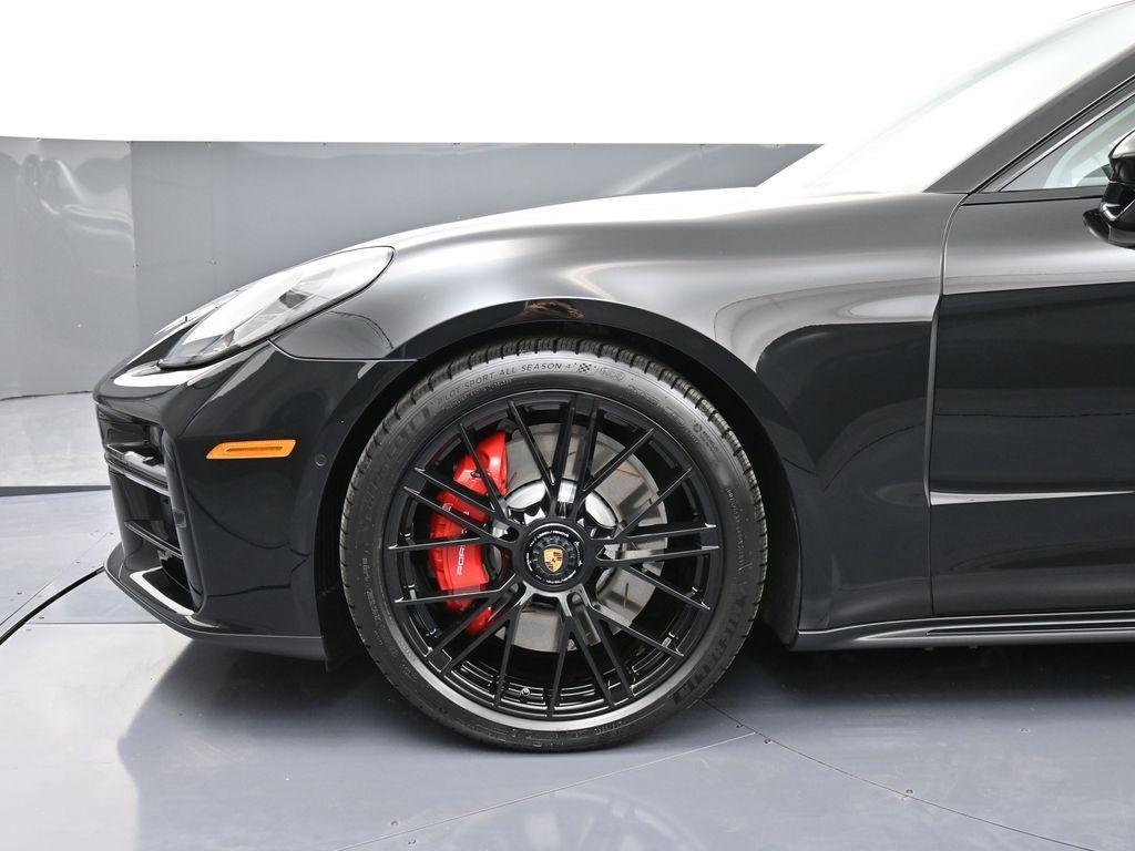 new 2026 Porsche Panamera car, priced at $189,000