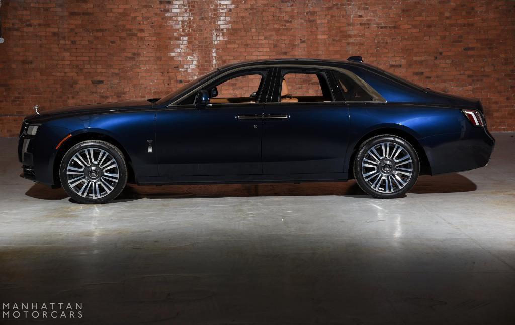 new 2025 Rolls-Royce Ghost car, priced at $451,750