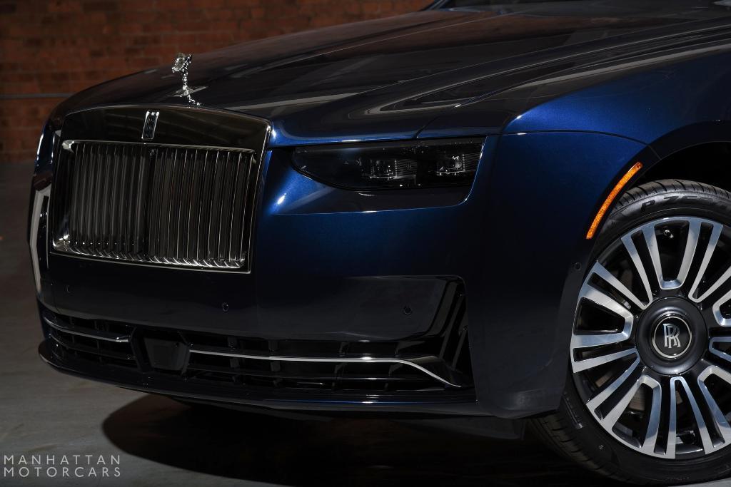 new 2025 Rolls-Royce Ghost car, priced at $451,750