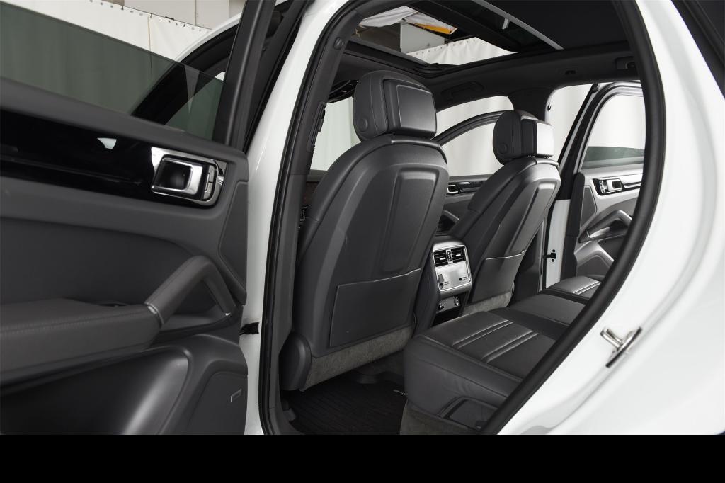 used 2021 Porsche Cayenne car, priced at $39,495