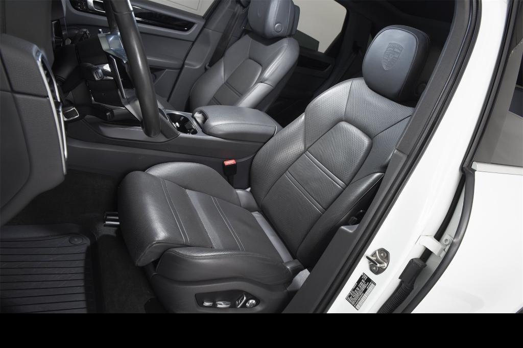 used 2021 Porsche Cayenne car, priced at $32,995
