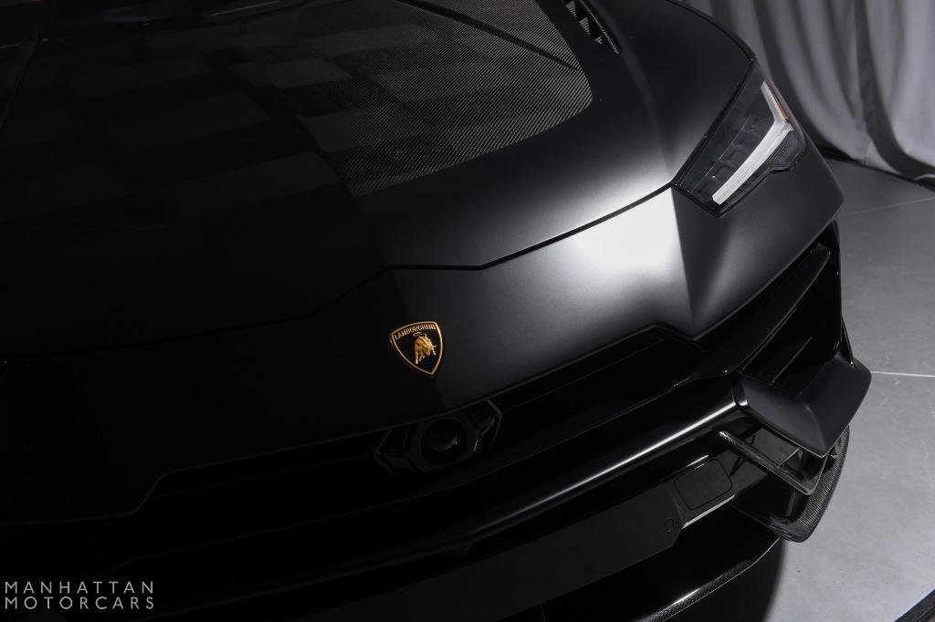 used 2023 Lamborghini Urus car, priced at $279,995