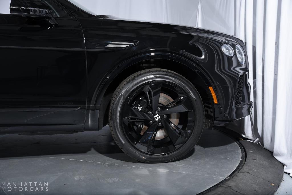 new 2025 Bentley Bentayga car, priced at $302,135