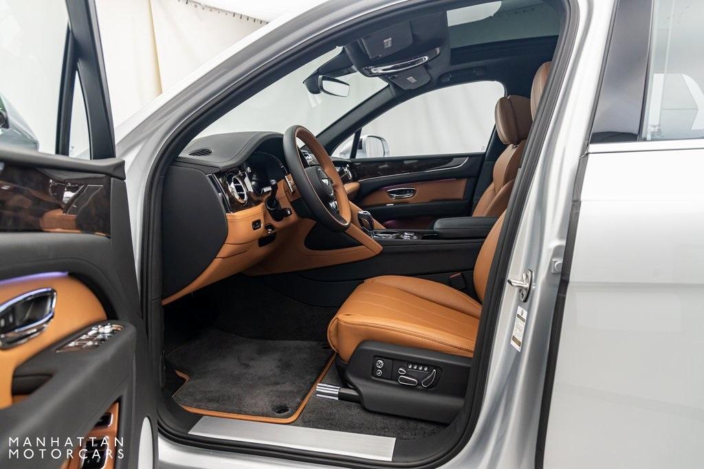 new 2024 Bentley Bentayga Hybrid car, priced at $224,905