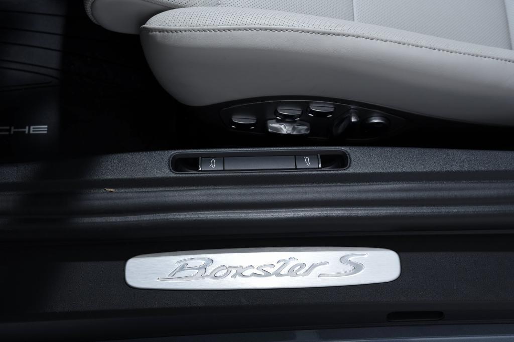 used 2025 Porsche 718 Boxster car, priced at $122,995