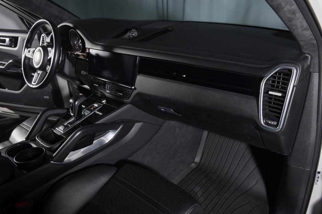 used 2020 Porsche Cayenne car, priced at $92,995