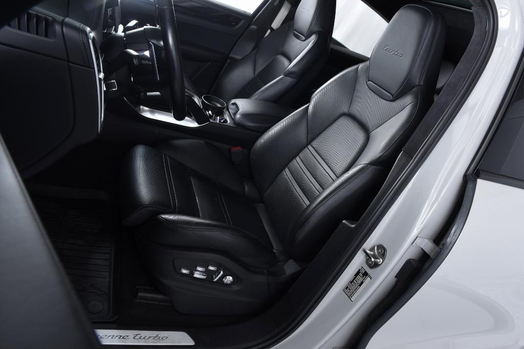 used 2020 Porsche Cayenne car, priced at $92,995