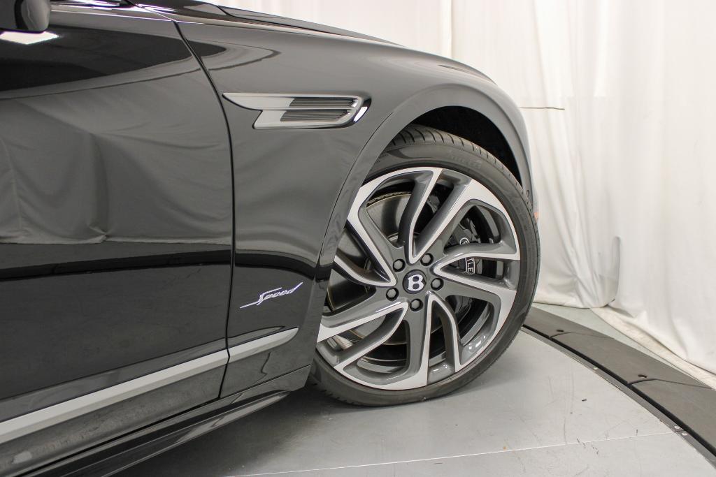 new 2025 Bentley Flying Spur car, priced at $326,225