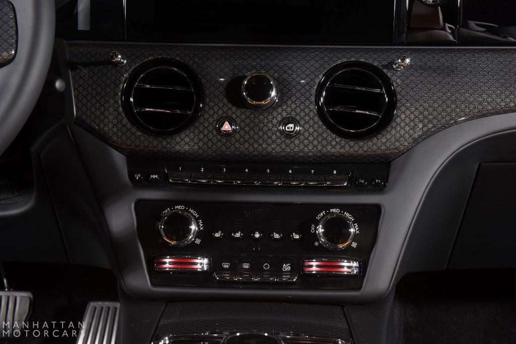 new 2025 Rolls-Royce Spectre car, priced at $559,875