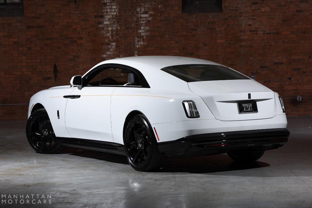 new 2025 Rolls-Royce Spectre car, priced at $559,875