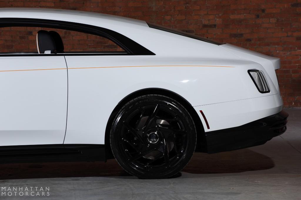 new 2025 Rolls-Royce Spectre car, priced at $559,875