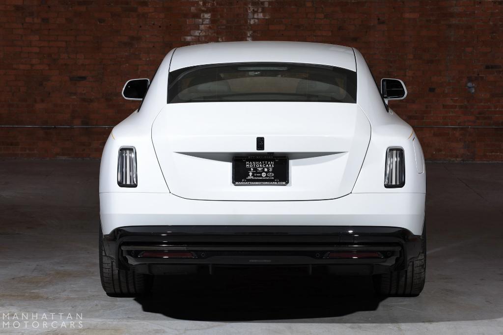 new 2025 Rolls-Royce Spectre car, priced at $559,875