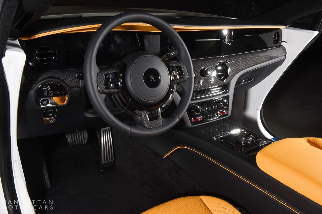 new 2025 Rolls-Royce Spectre car, priced at $559,875