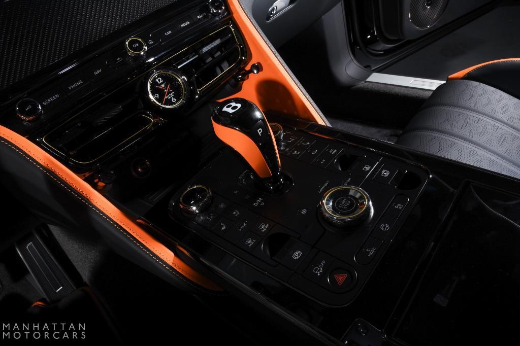 new 2025 Bentley Flying Spur car, priced at $349,690