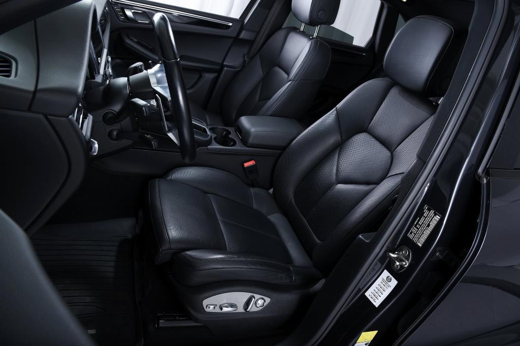 used 2020 Porsche Macan car, priced at $39,995