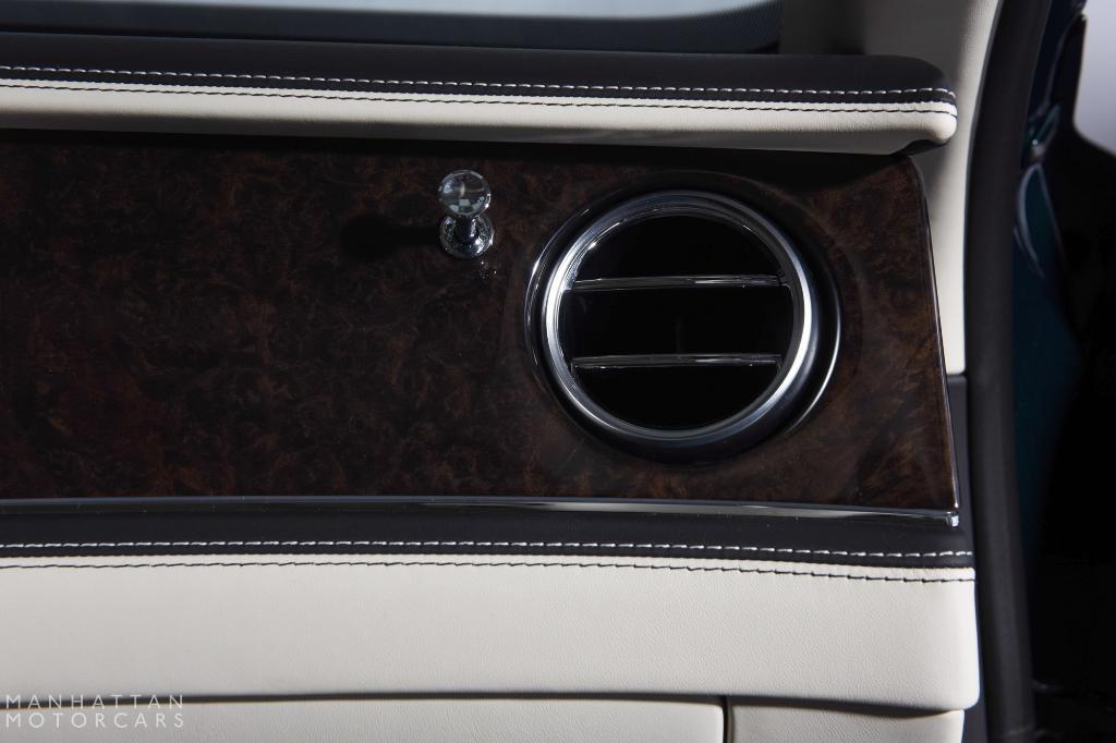 used 2022 Bentley Flying Spur Hybrid car, priced at $179,995