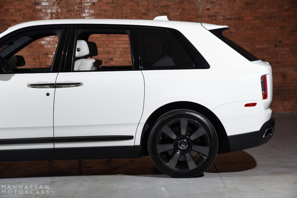 used 2022 Rolls-Royce Cullinan car, priced at $299,995