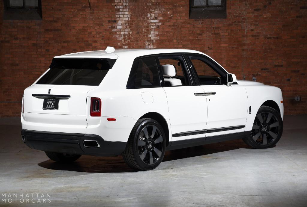 used 2022 Rolls-Royce Cullinan car, priced at $299,995