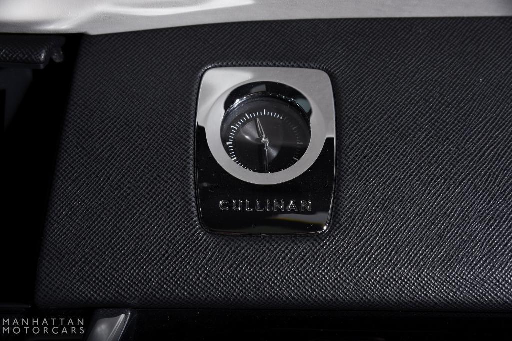 used 2022 Rolls-Royce Cullinan car, priced at $274,995