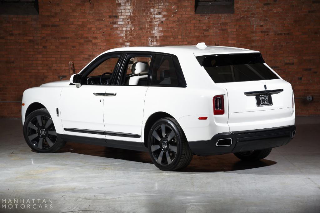 used 2022 Rolls-Royce Cullinan car, priced at $299,995