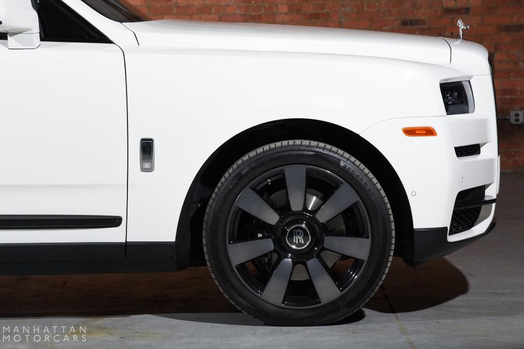 used 2022 Rolls-Royce Cullinan car, priced at $299,995