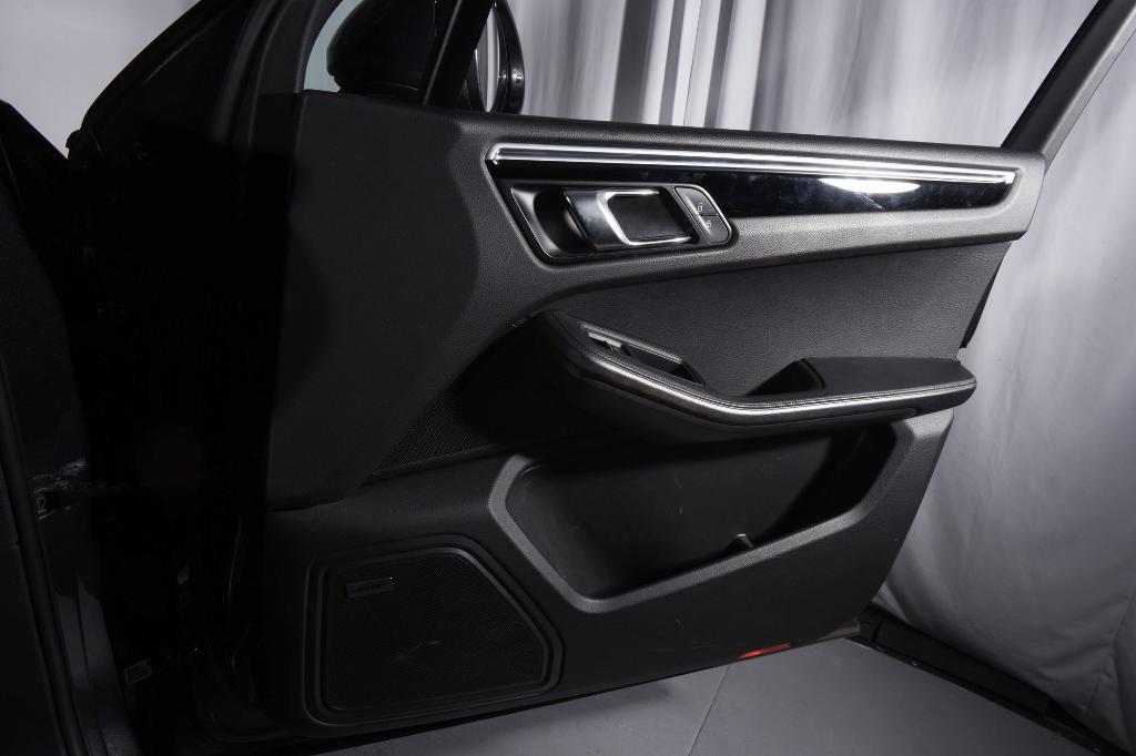 used 2021 Porsche Macan car, priced at $50,995