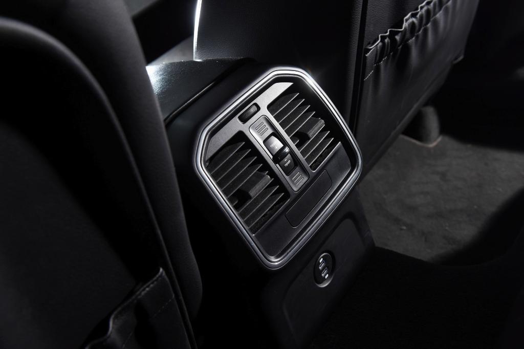 used 2021 Porsche Macan car, priced at $50,995