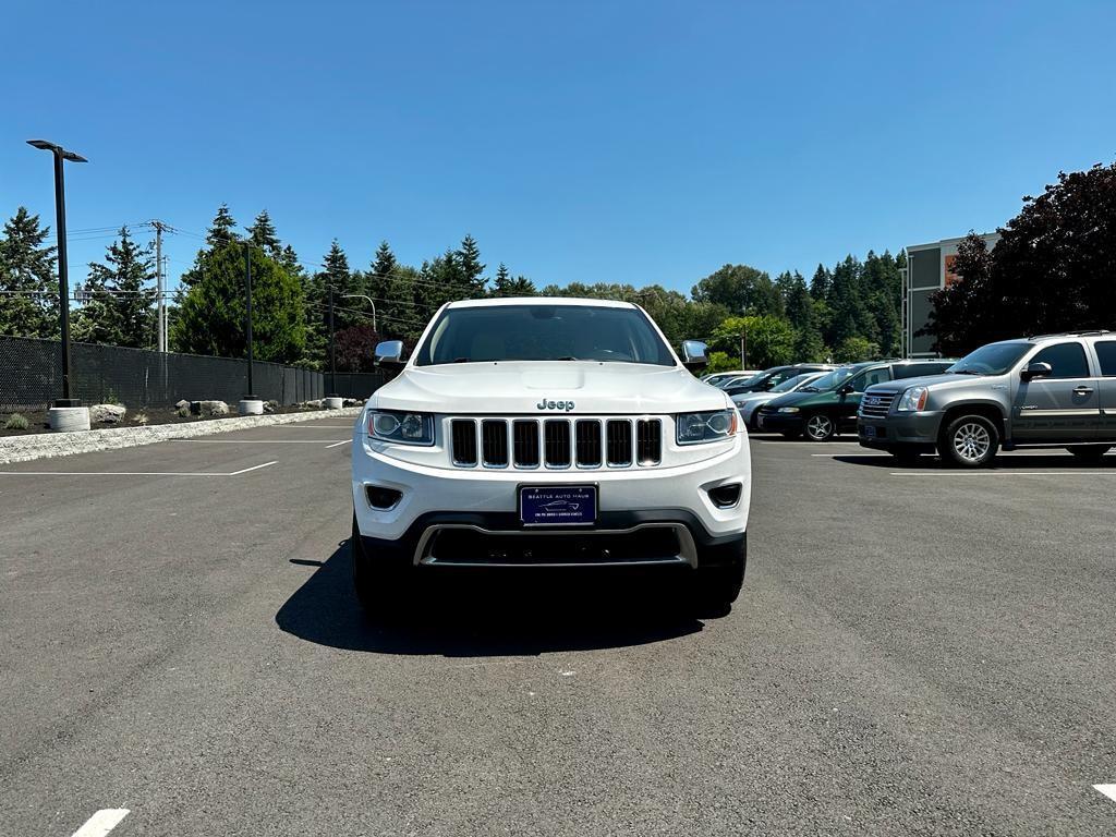 used 2014 Jeep Grand Cherokee car, priced at $11,381