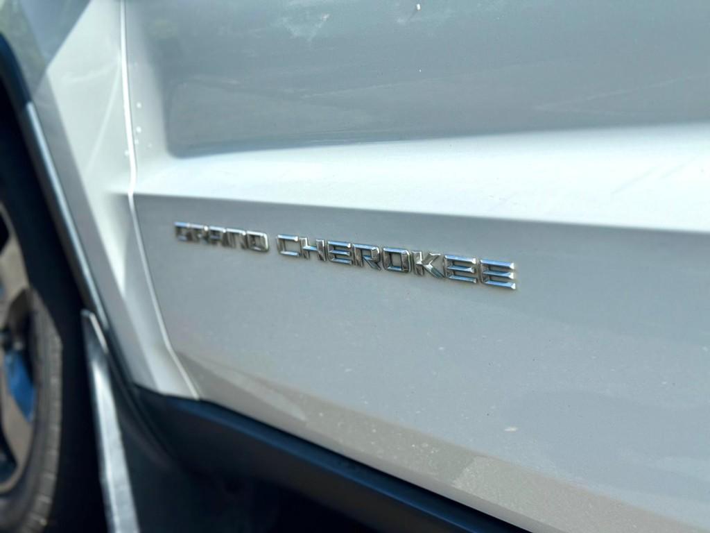used 2014 Jeep Grand Cherokee car, priced at $9,979