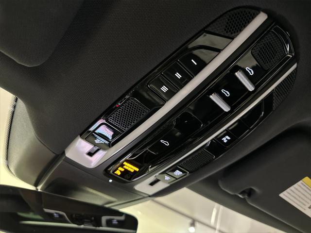 used 2021 Porsche Panamera e-Hybrid car, priced at $87,722