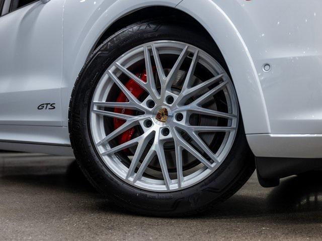 new 2025 Porsche Cayenne car, priced at $151,675