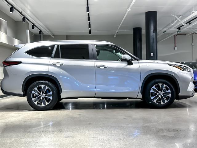 used 2024 Toyota Highlander car, priced at $38,522