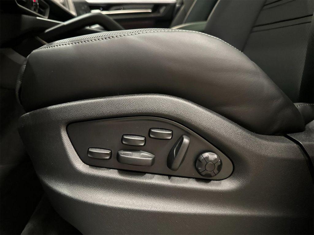 new 2025 Porsche Cayenne car, priced at $190,905