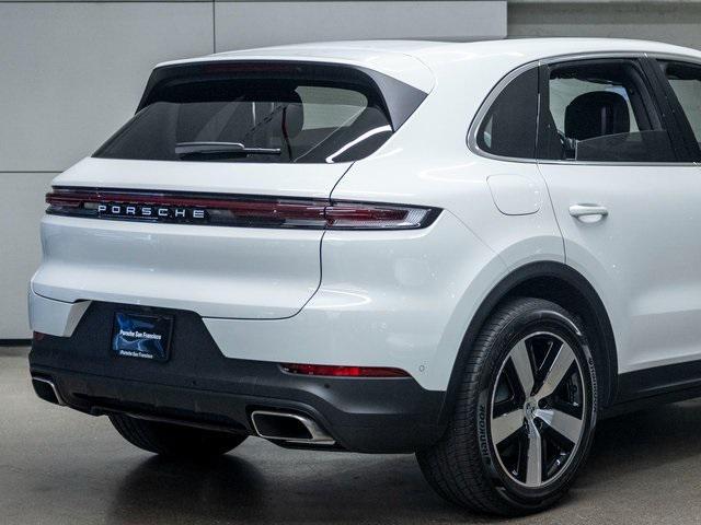 used 2025 Porsche Cayenne E-Hybrid car, priced at $112,990