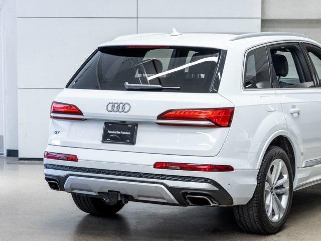used 2025 Audi Q7 car, priced at $60,884