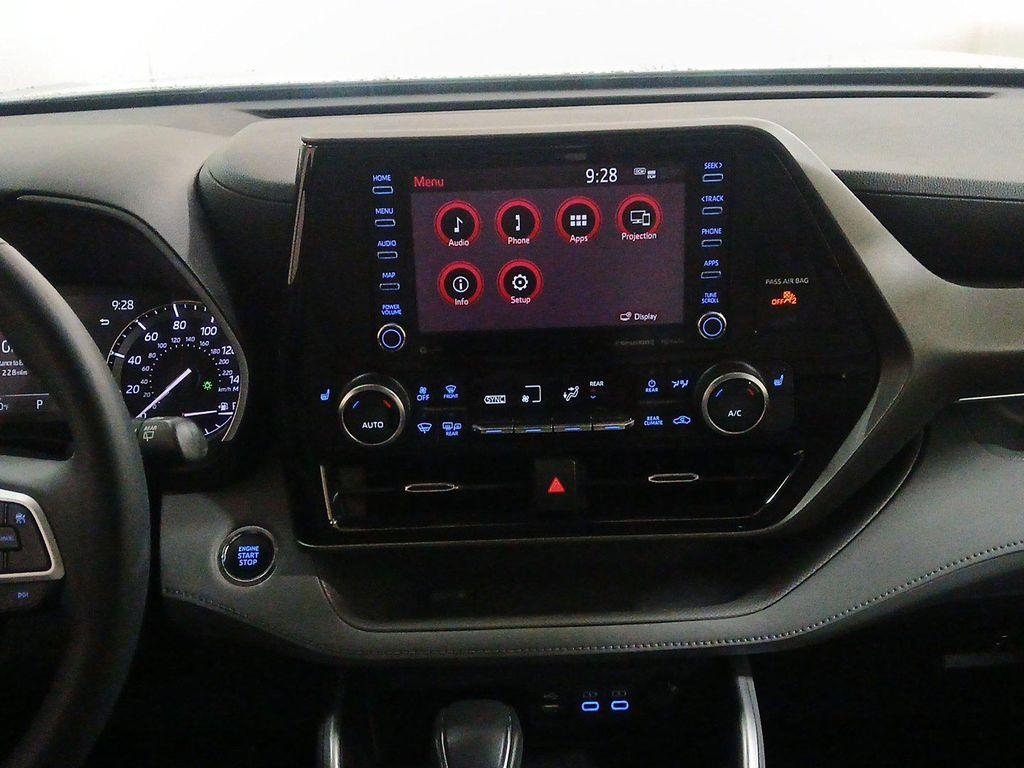 used 2022 Toyota Highlander car, priced at $40,900