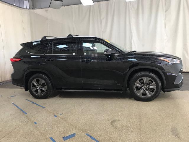 used 2022 Toyota Highlander Hybrid car, priced at $41,900