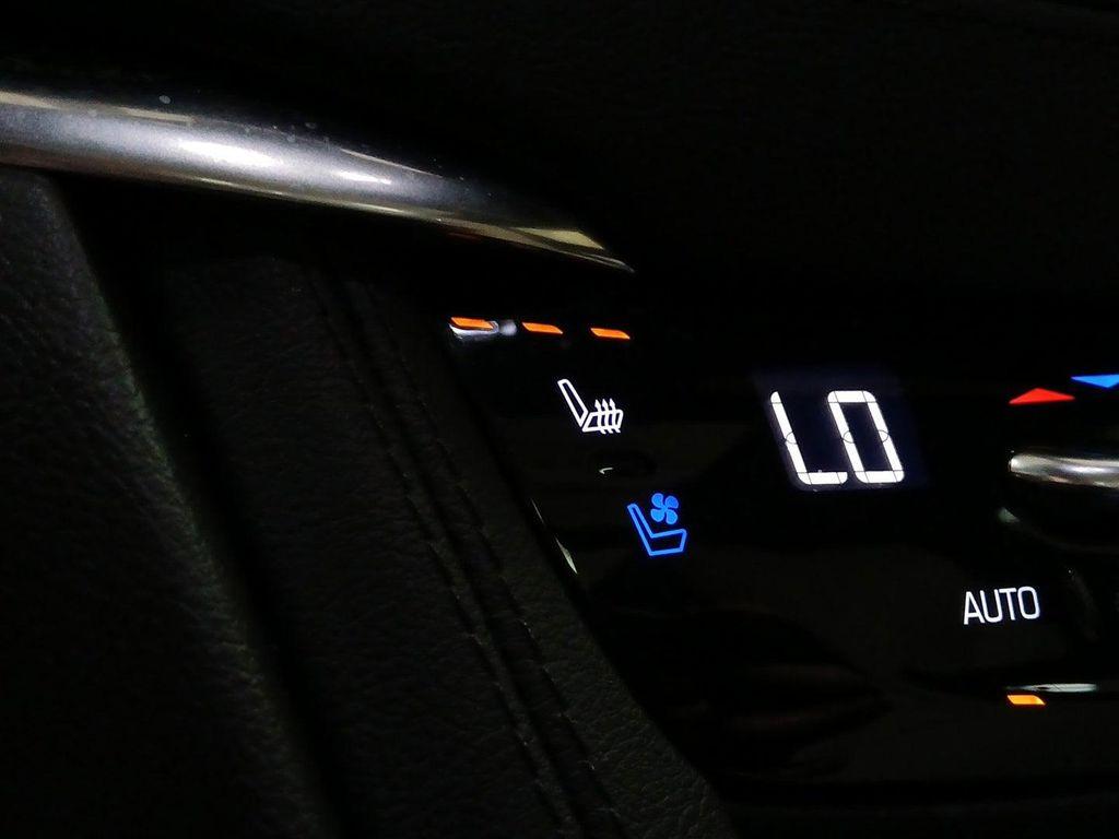 used 2021 Cadillac XT5 car, priced at $32,900