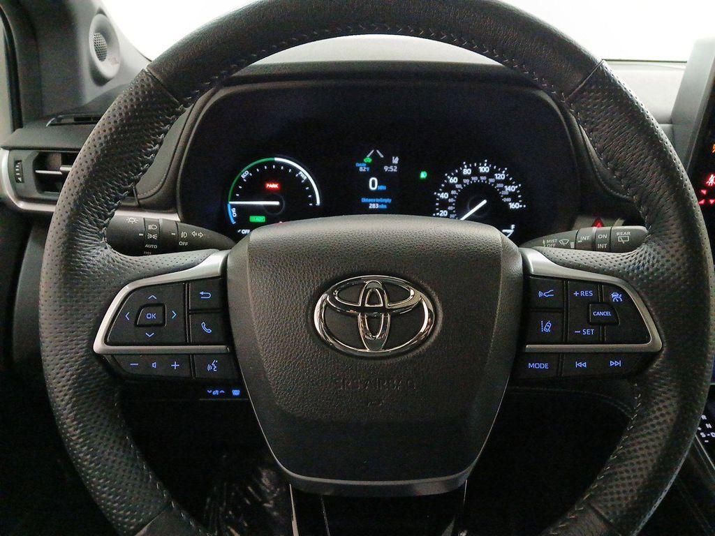 used 2023 Toyota Sienna car, priced at $48,900