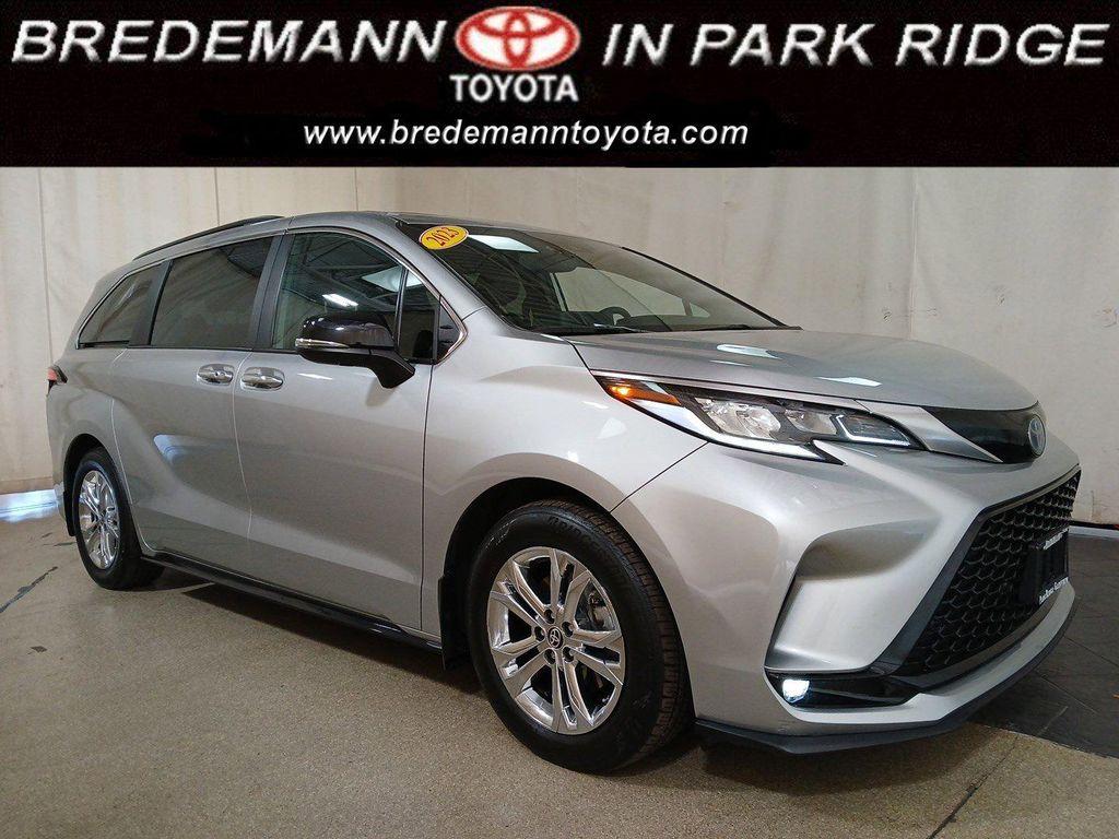 used 2023 Toyota Sienna car, priced at $48,900
