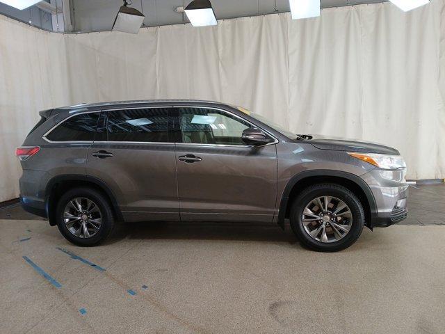 used 2015 Toyota Highlander car, priced at $21,997