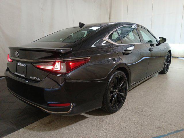 used 2022 Lexus ES 300h car, priced at $35,900